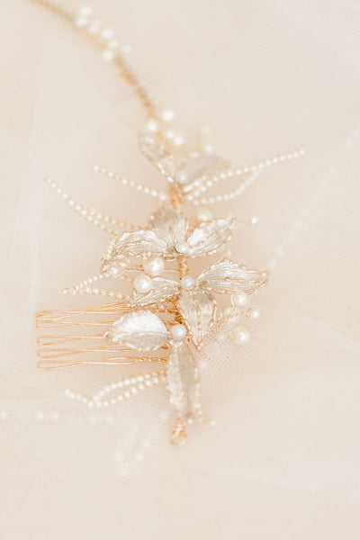 Bridget pearl hairpiece