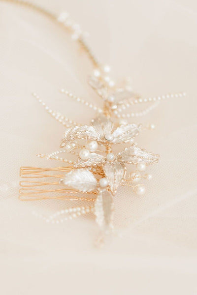 Bridget pearl hairpiece