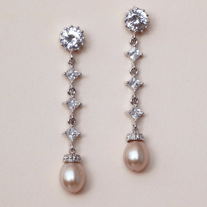Ivy pearl & crystal earring