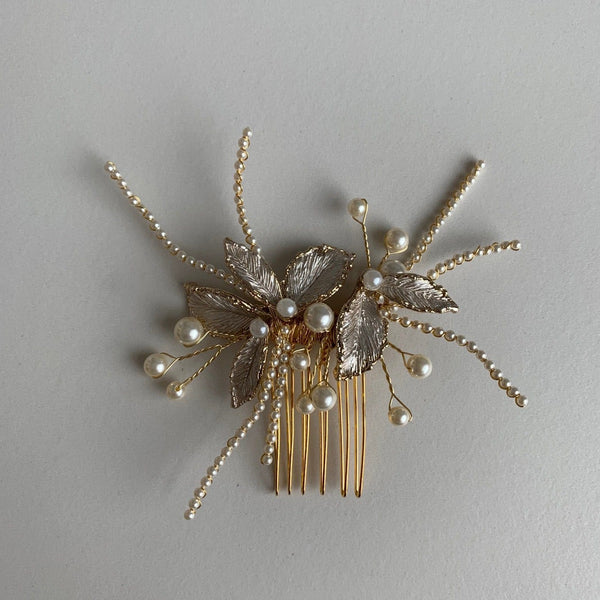 Bridget pearl hairpiece