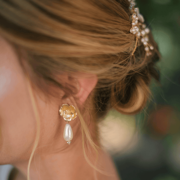 Sabina pearl earring